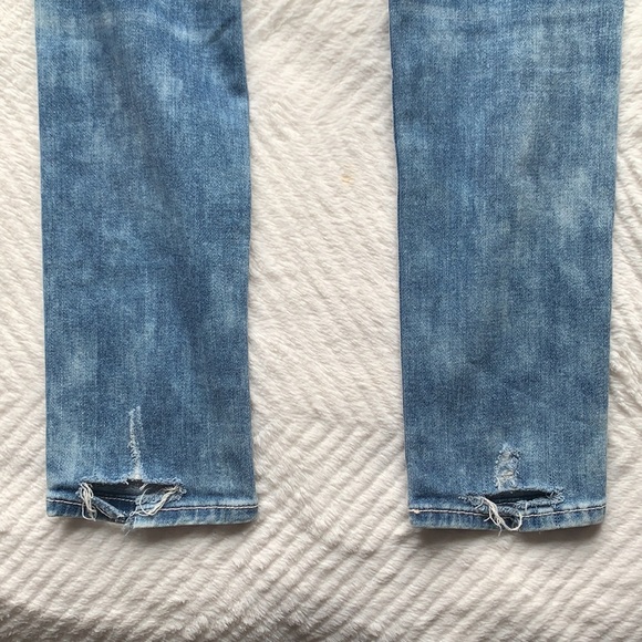 American Eagle Ripped Jeans - Picture 4 of 6